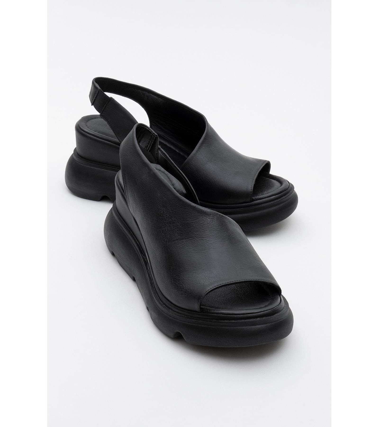 Agusto Leather Platform Sandal (Women)