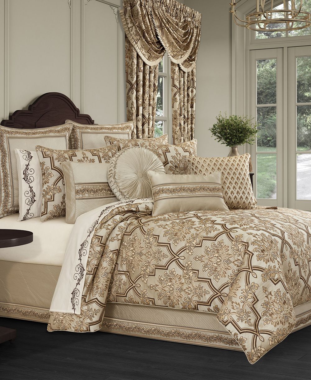 Комплект J Queen New York Gold Coast 4-Pc. Comforter Set King