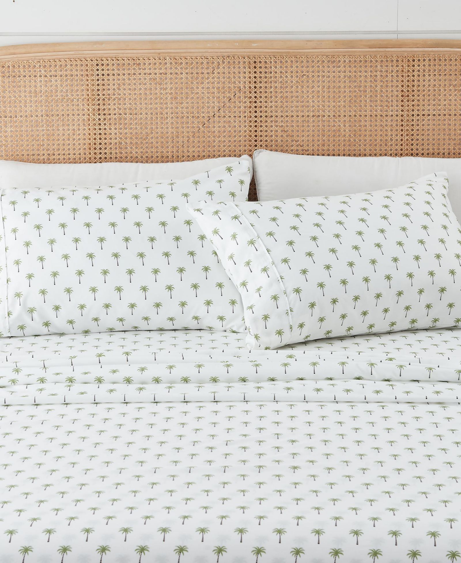 Linery & Co Ultra-Soft Coastal-Inspired Brushed Microfiber Sheet Set