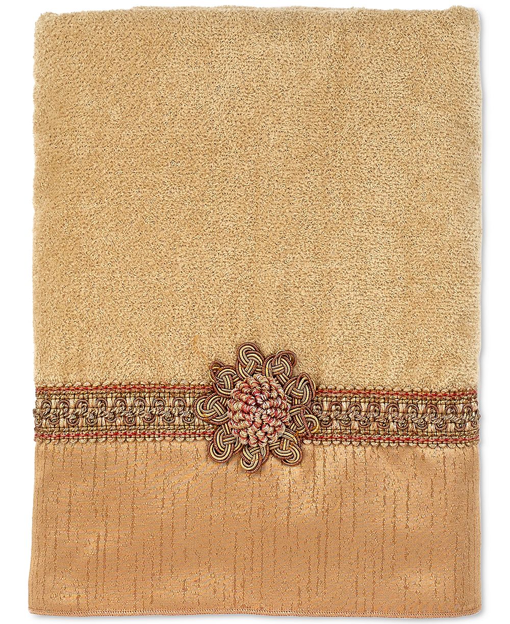 Avanti Braided Cuff Medallion Bath Towel, 25" x 50"