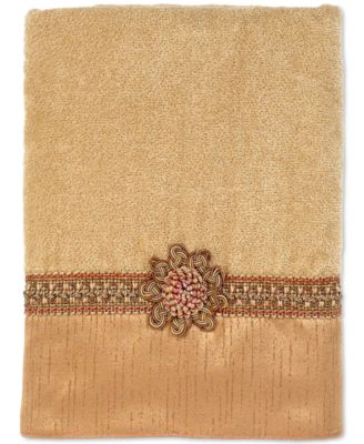 Avanti Braided Cuff Medallion Bath Towel, 25" x 50"