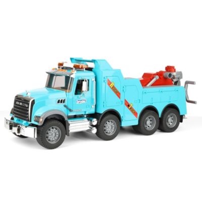 Грузовик Bruder 1/16 Mack Granite Recovery and Towing Truck с модулем звуков и света