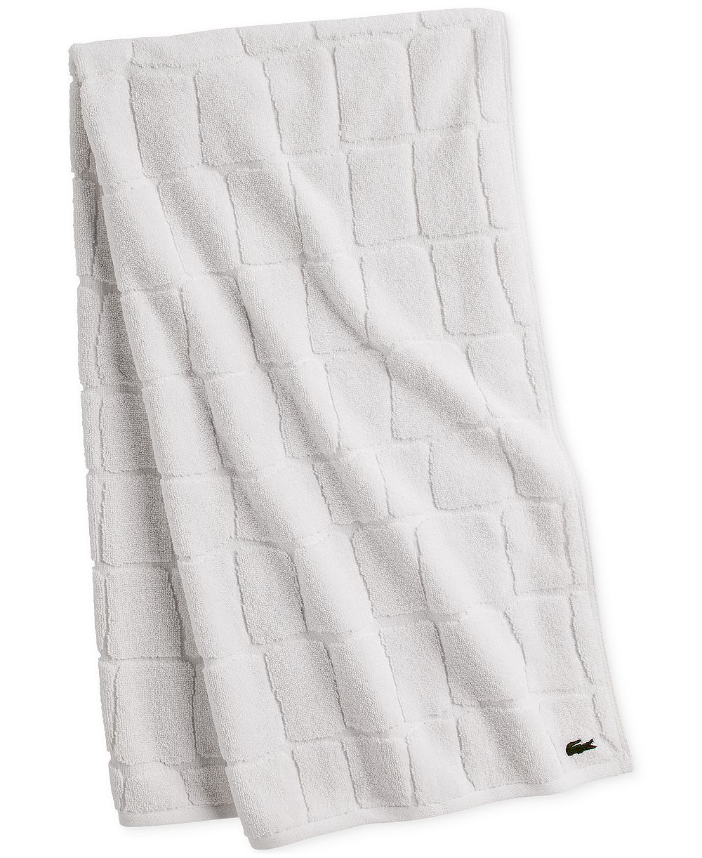 Полотенце для ванной Lacoste Home Heritage Cotton с узором Croc Scale, 30" x 56"
