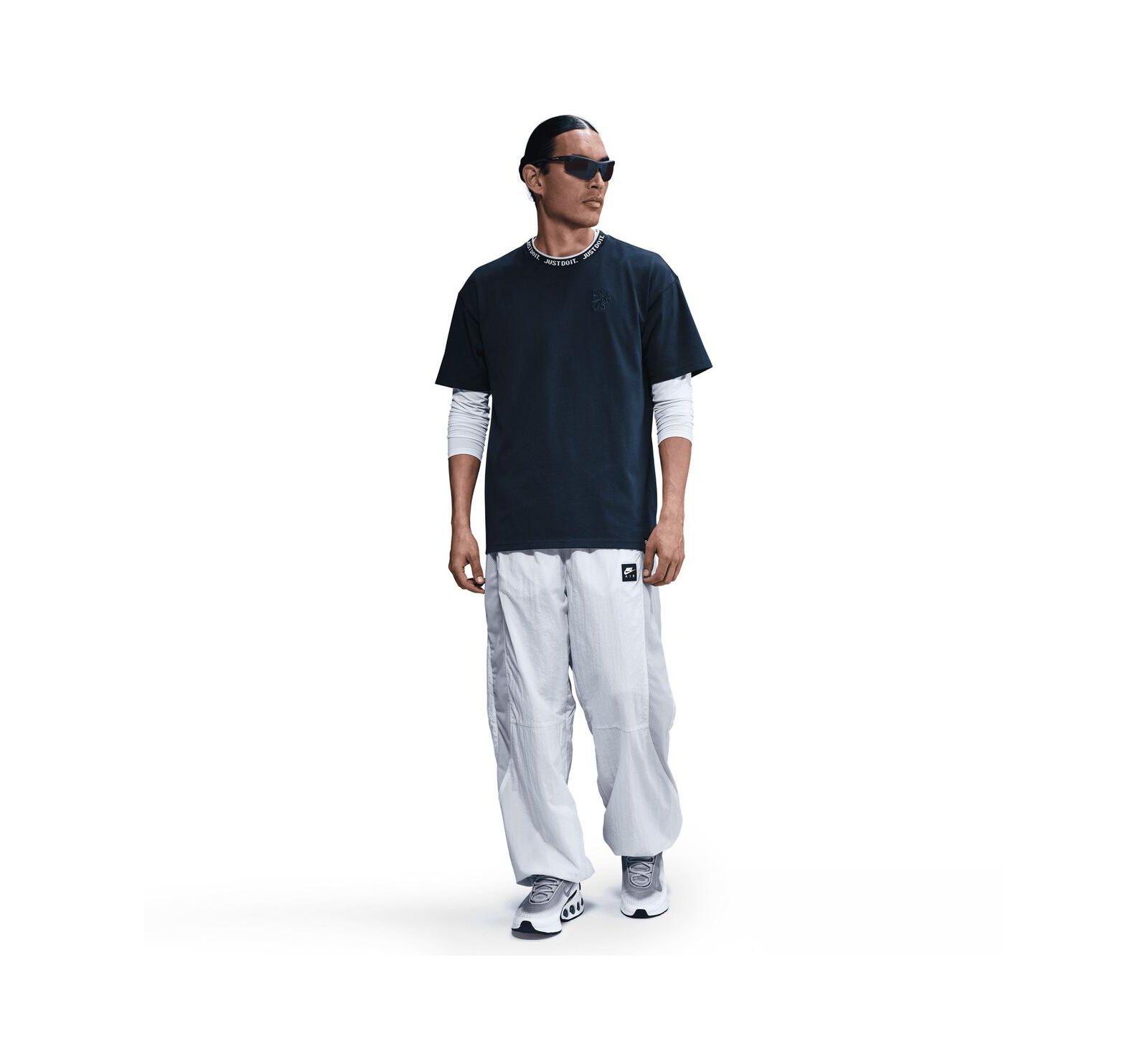 Nike Men's Navy Chelsea Premium Just Do It Relaxed Fit T-Shirt