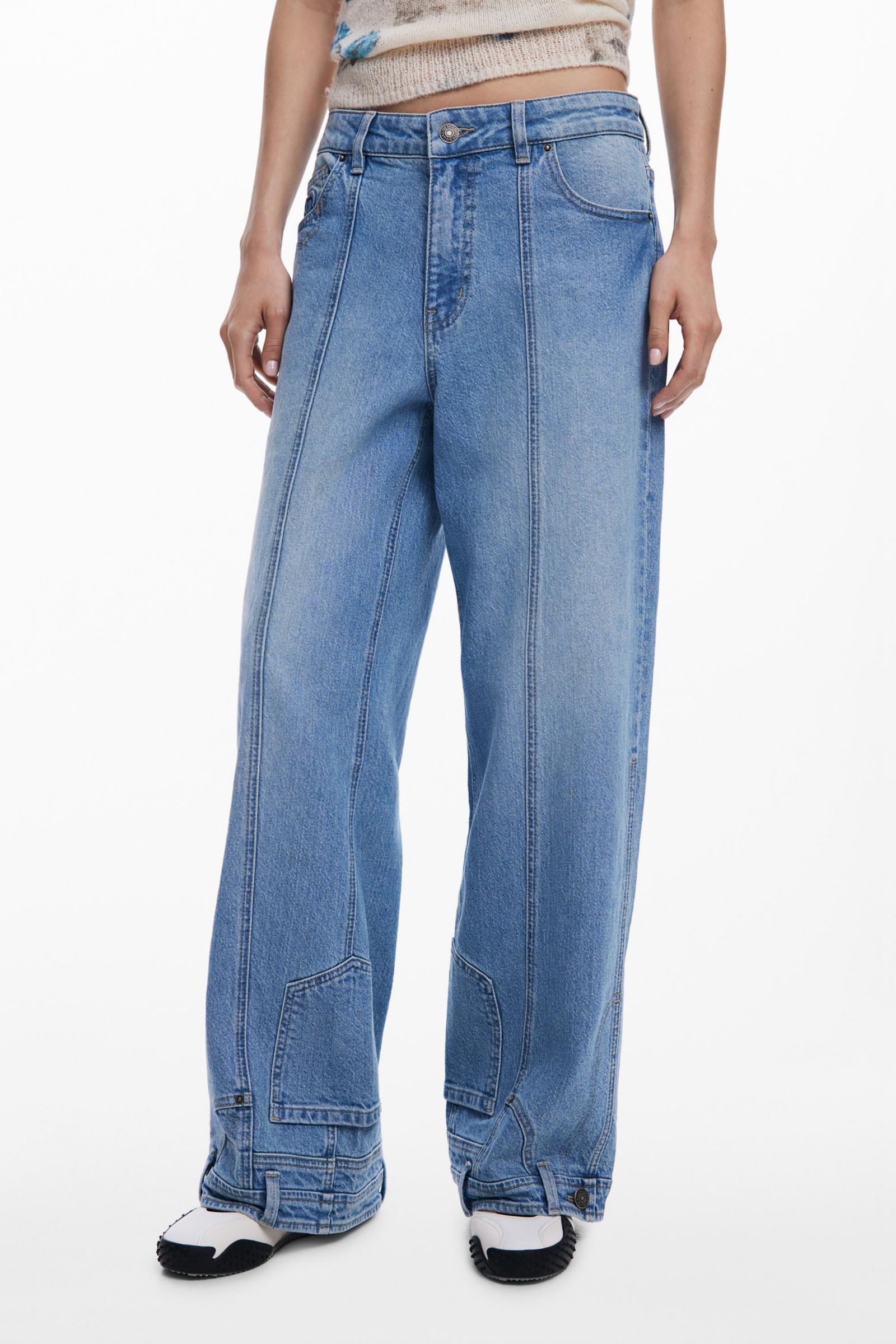 Desigual Women's Straight jeans with inverted effect