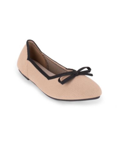 Camel, Black