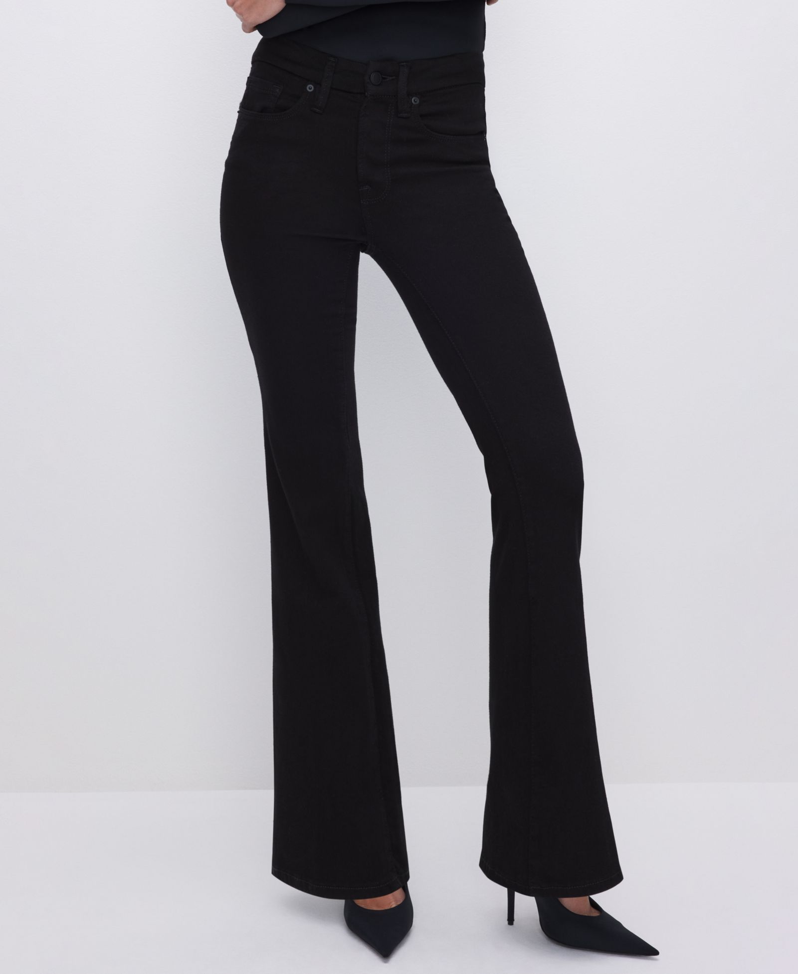 Good American Petite Never Fades Flared Jeans