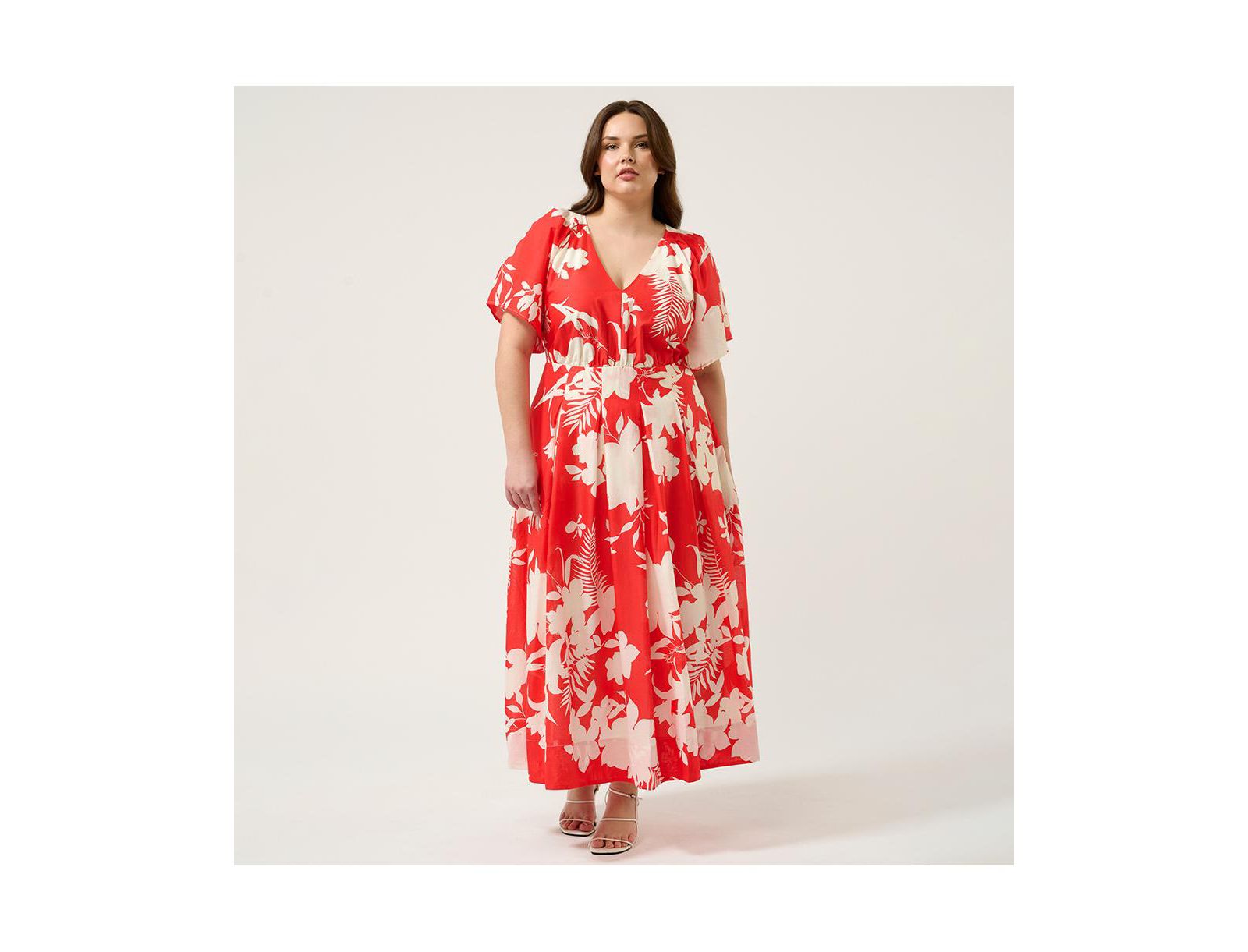 ESTELLE Платье макси Plus size Solstice Floral Pleated Empire-Waist