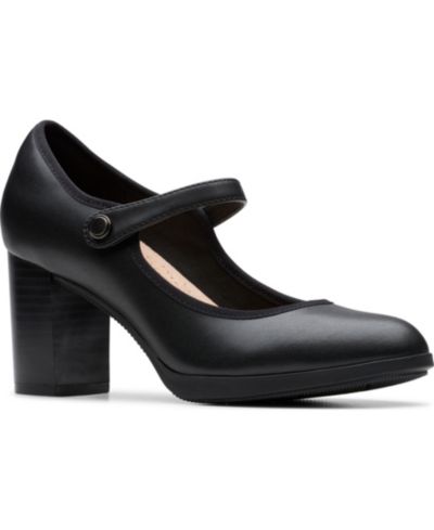 Clarks Women's Bayla Lily Round Toe Pumps