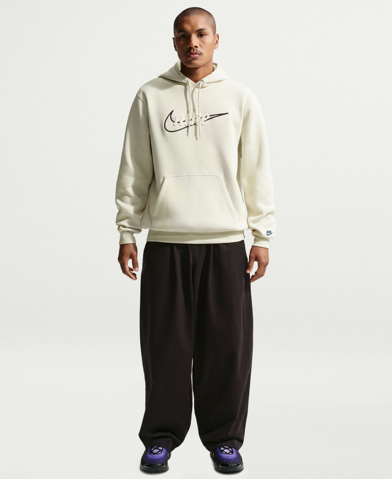 Мужской свитшот Nike с вышитым логотипом Relaxed-Fit