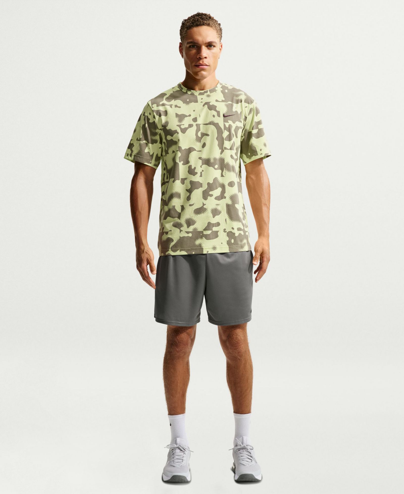Мужская футболка Nike Men's Hyverse Dri-FIT UV Short-Sleeve Training