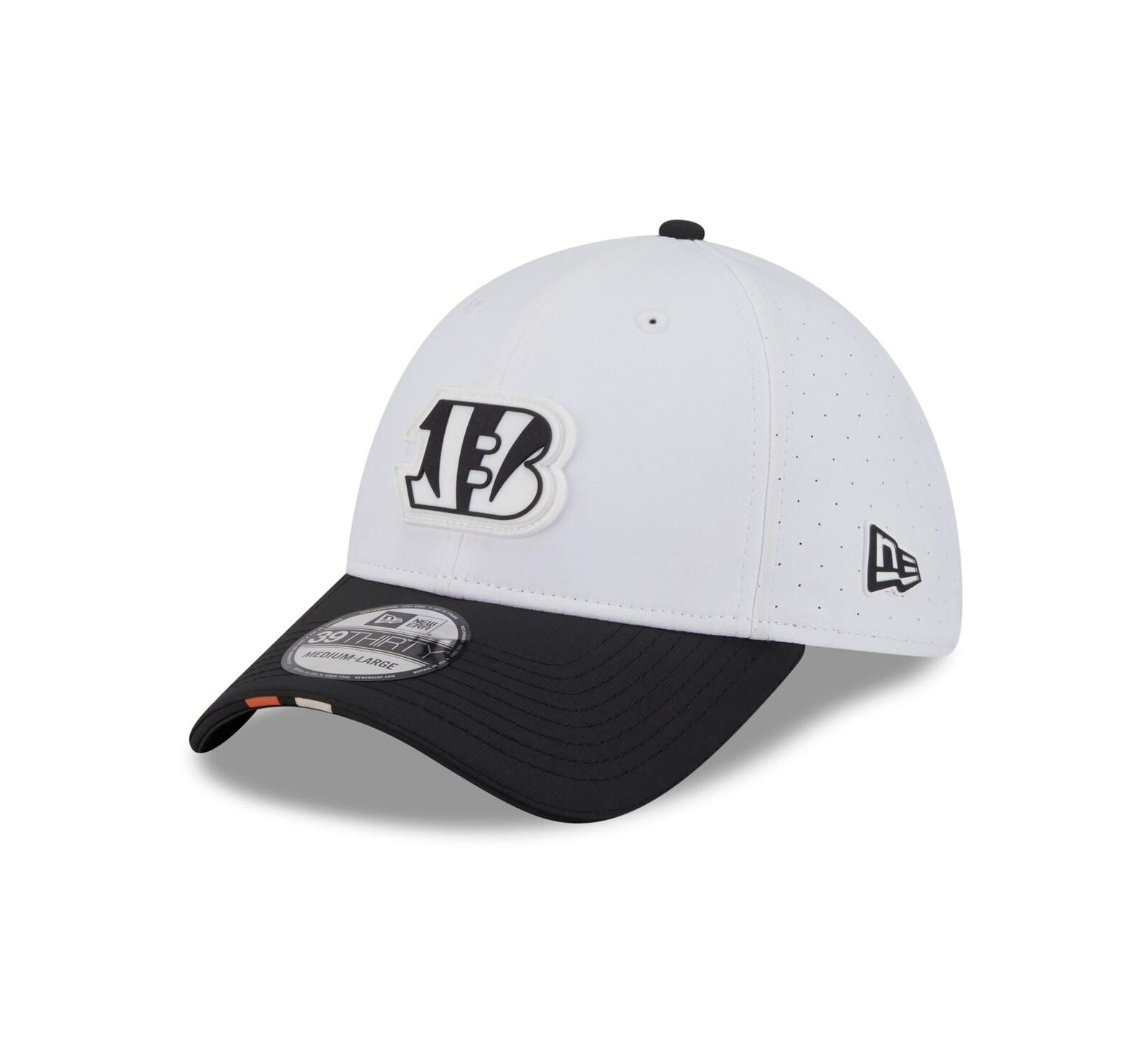New Era Men's White/Black Cincinnati Bengals 2025 NFL Training Camp 39THIRTY Flex Hat