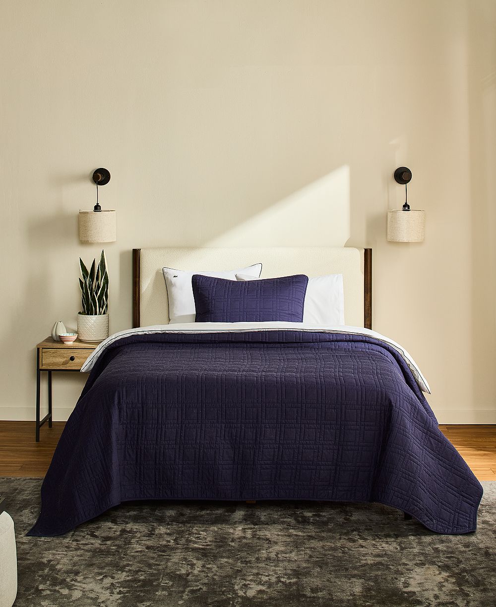 Комплект стеганого постельного белья Lacoste Home Cotton 2-Pc. Quilt Set, Twin