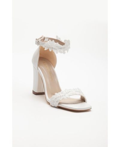 Женские свадебные сандалии Forever & Always Shoes Marlene Lace"},{"id