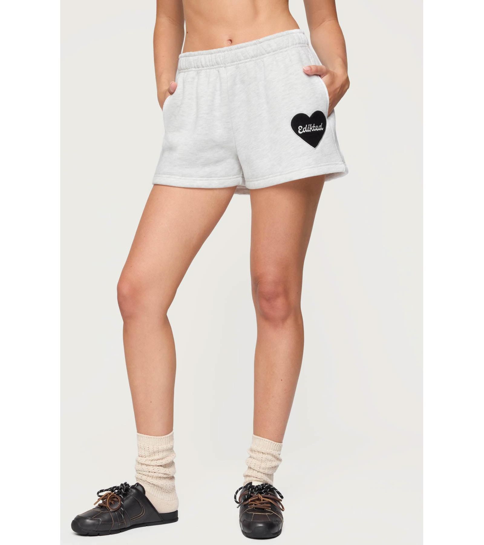 Edikted Женские шорты Edikted Big Love Sweat Shorts