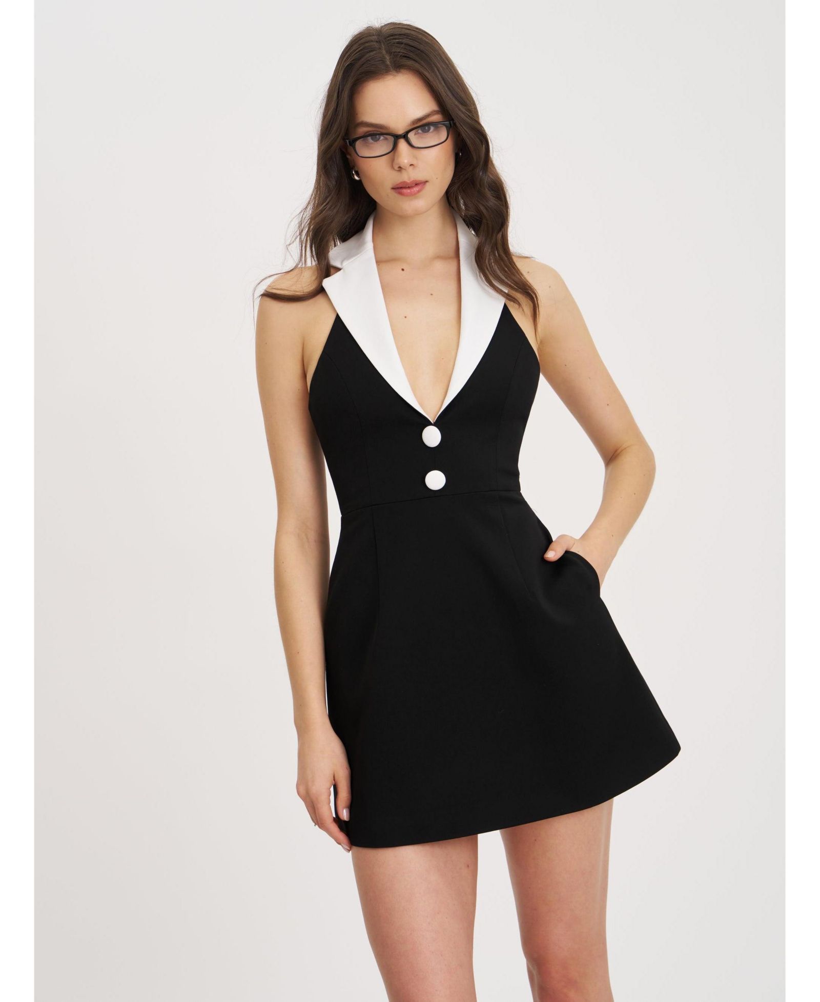 Женское мини-платье Miss Circle Ignacia Office Casual Black and White Halter A-line