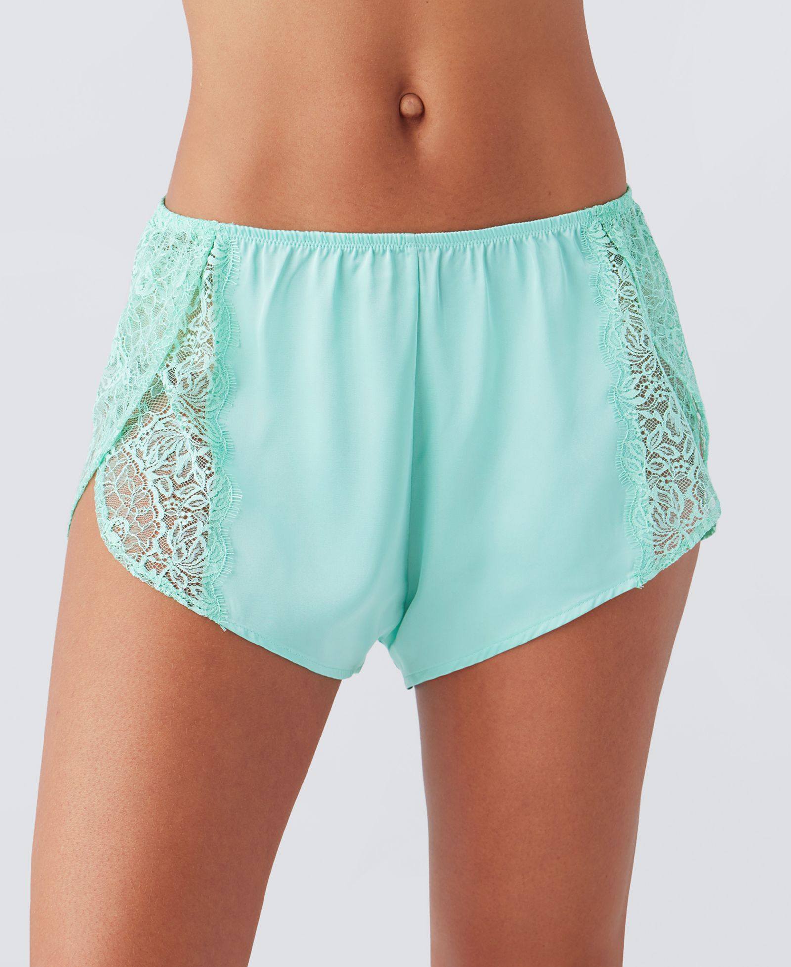 Женские трусики b.tempt'd by Wacoal It's On Lace Shorty 938296