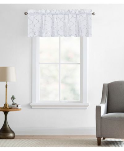 Kate Aurora Living Metallic Foil Lattice Quatrefoil White and Silver Window Valance