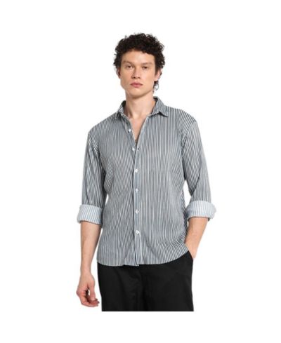 Campus Sutra Men's Midnight Black and Powder White Pleat-Creased Shirt
