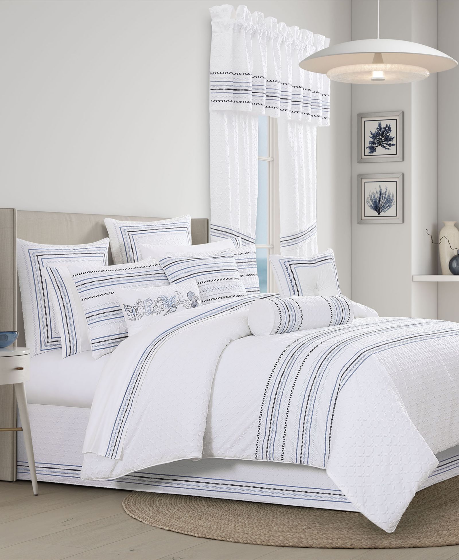 Комплект из 4 покрывал J Queen New York Bayside с вышивкой, California King