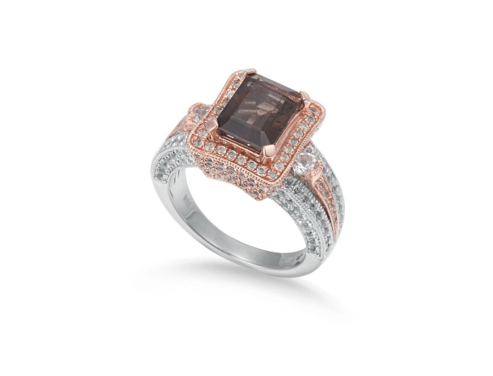Suzy Levian коктейльное кольцо Milano Two-Tone Sterling Emerald Cut Center Topaz