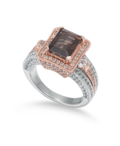 Suzy Levian коктейльное кольцо Milano Two-Tone Sterling Emerald Cut Center Topaz