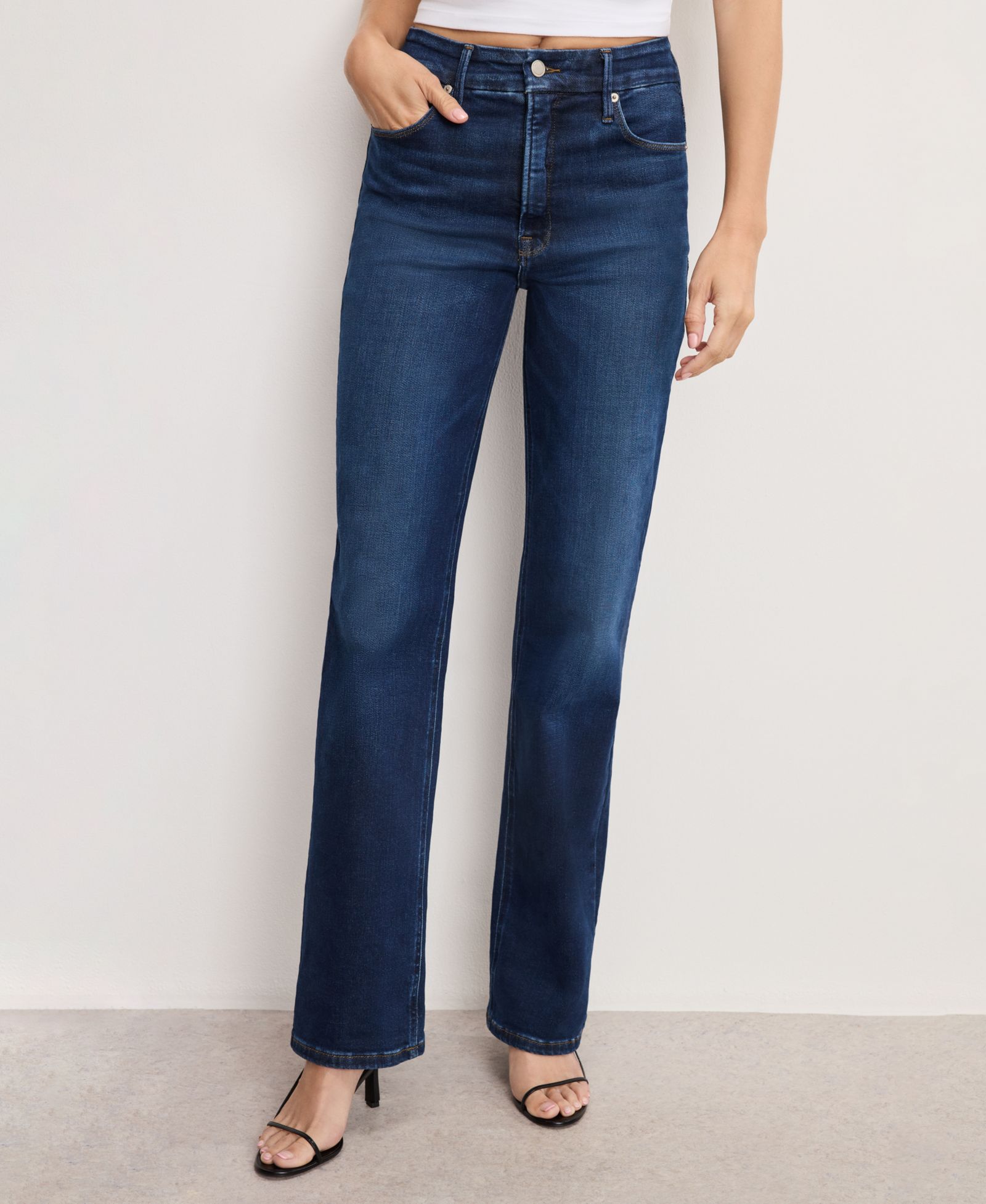 Good American Women's Soft Tech Good True Straight-Fit Jeans, Regular & Plus Size