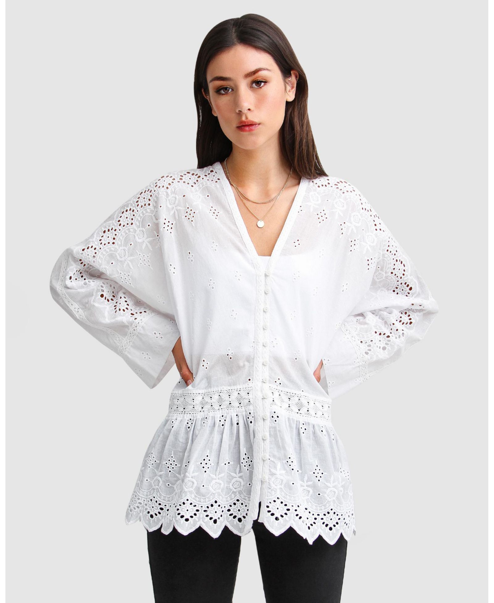 Женская рубашка Belle & Bloom Unbutton Me с прорезями и пуговицами