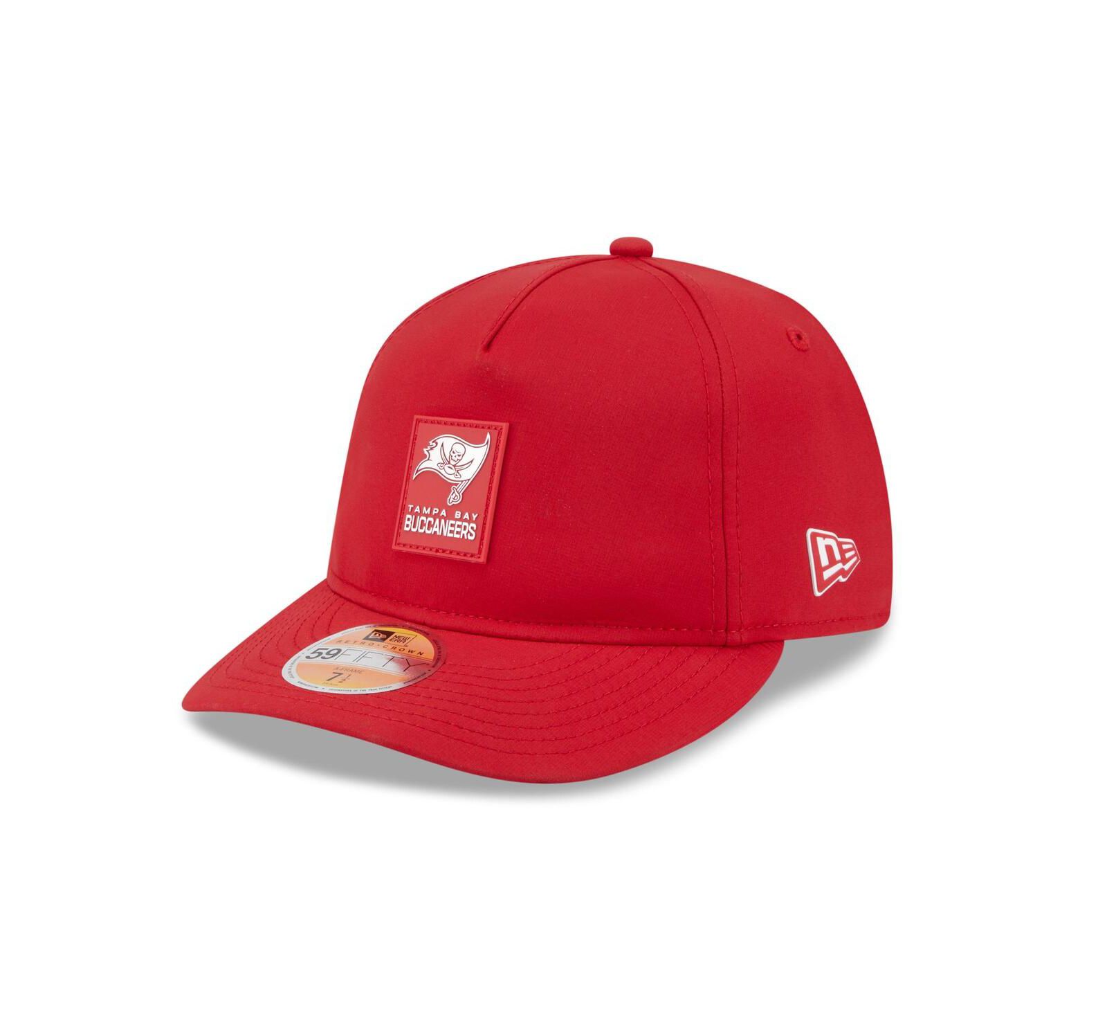 кепка New Era Men's Red Tampa Bay Buccaneers 2025 Sideline Retro Crown 59FIFTY Fitted Hat