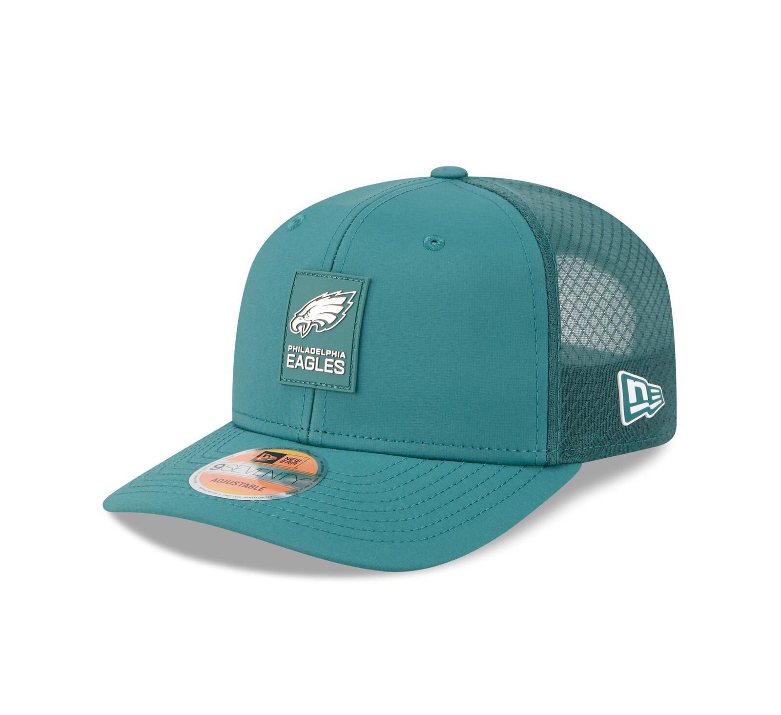 Мужская кепка New Era Green Philadelphia Eagles 2025 Sideline 9SEVENTY Trucker Adjustable