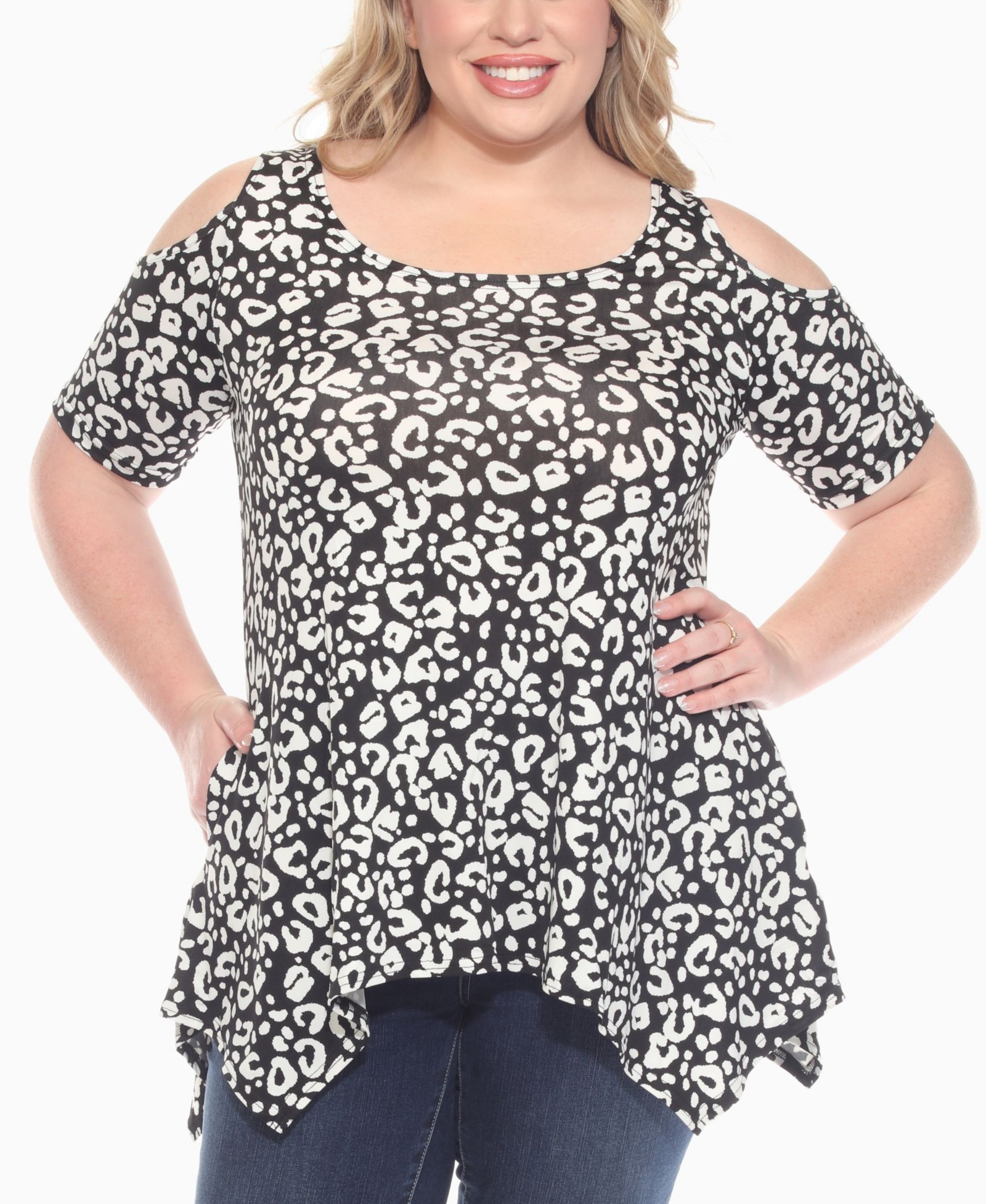 White Mark Plus Size Cold Shoulder Leopard Print Short Sleeve Knit Top