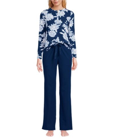 Deep sea navy daisies