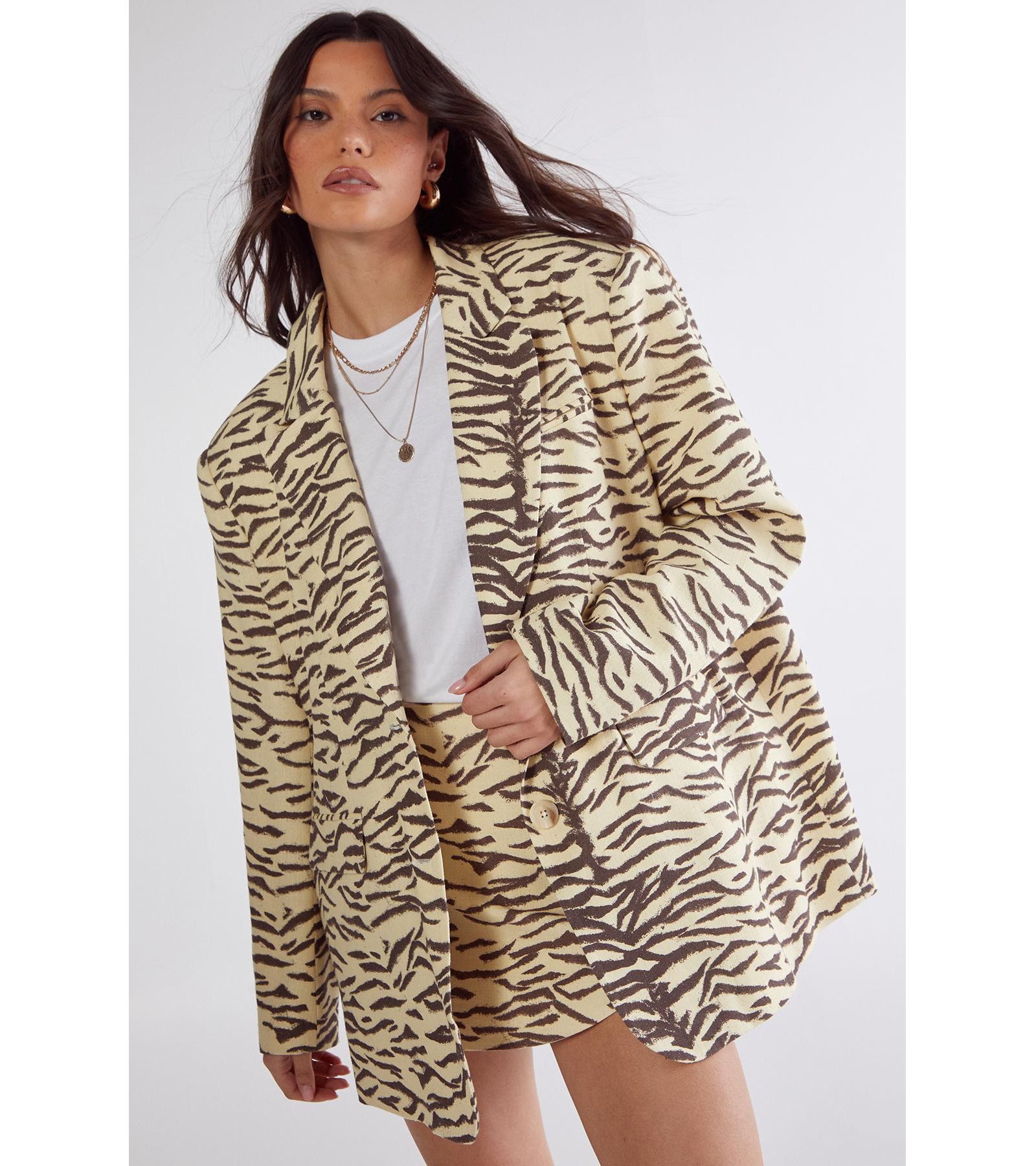 Женский приталенный блейзер Nasty Gal Zebra Print Oversized Tailored