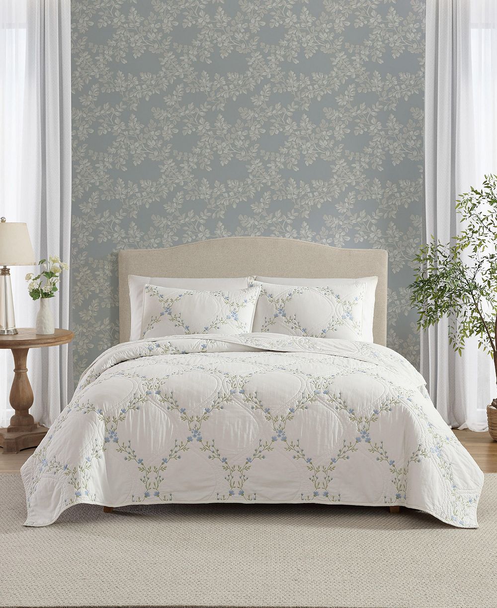 Стеганый комплект Laura Ashley Floral Embroidery 2-Pc. Twin