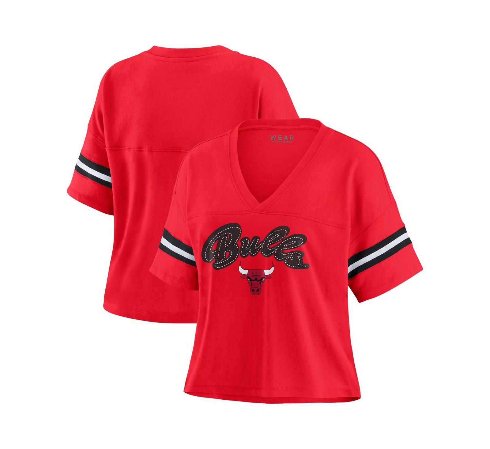 Женская футболка WEAR by Erin Andrews Red Chicago Bulls Plus Size Color Block Boxy V-Neck
