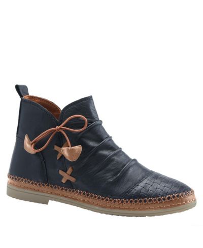 Spring Step Pomeroy Chelsea Boot with Premium Leather Upper