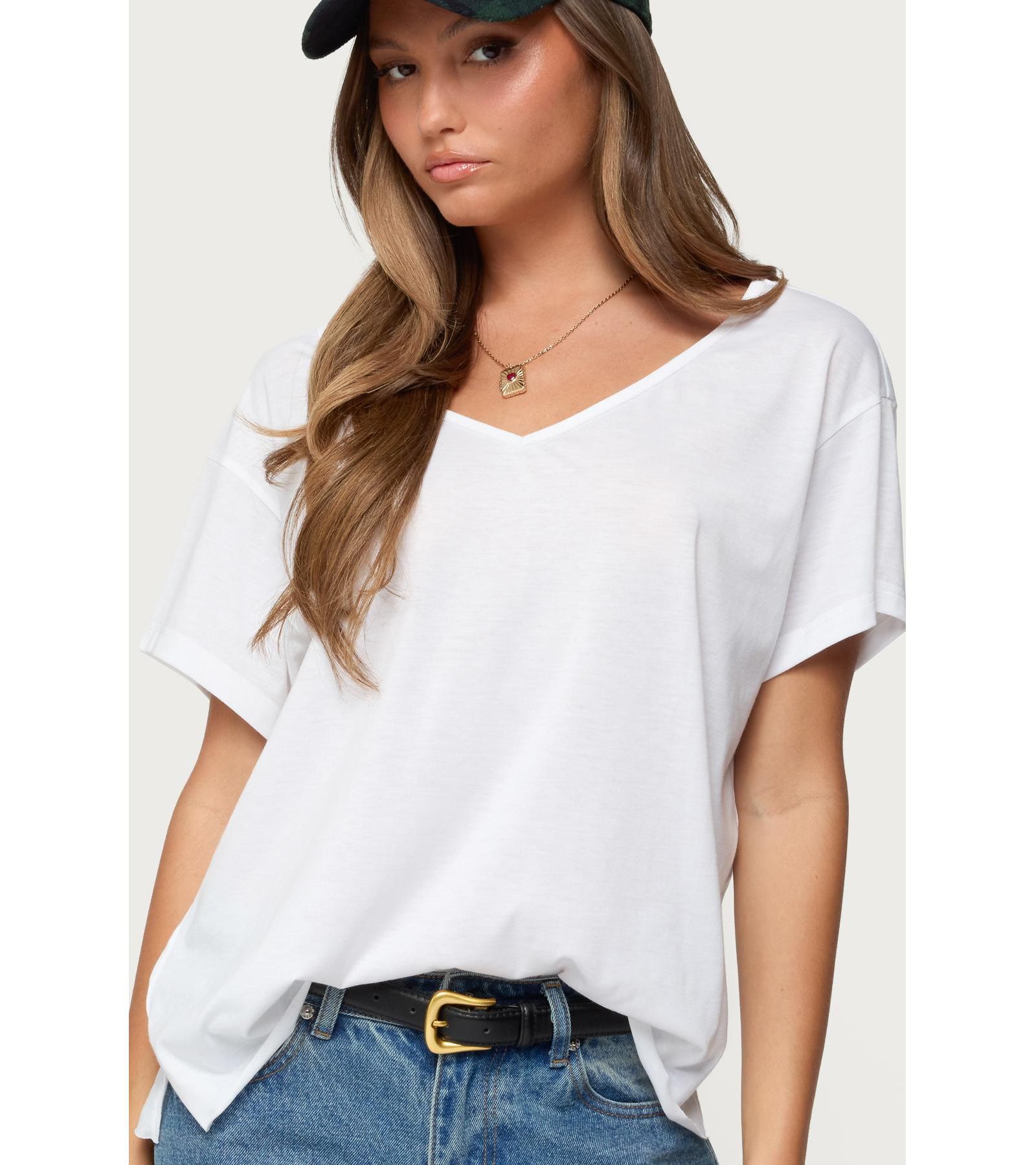 Edikted Womens Sonora Oversized V Neck T Shirt