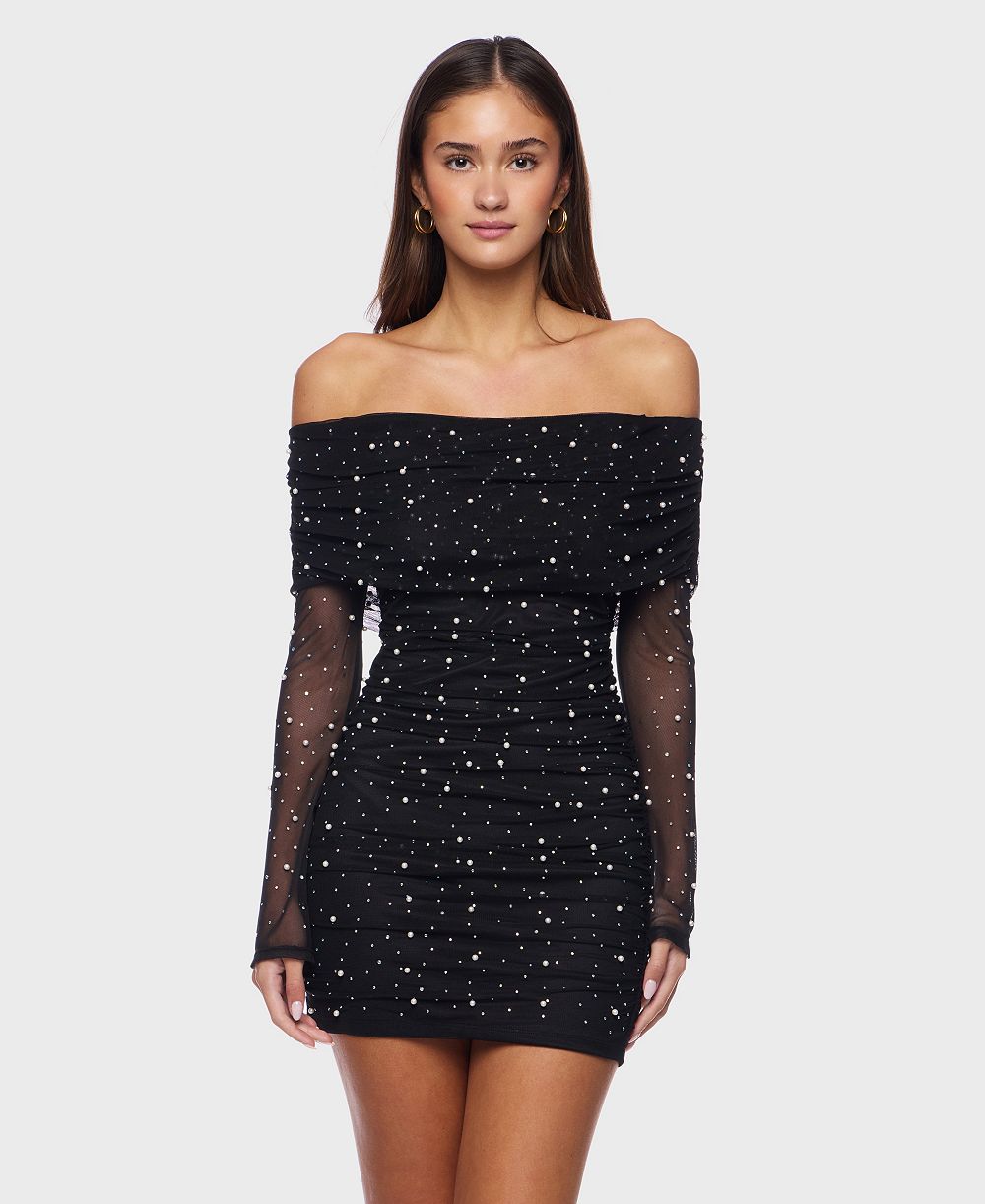 Короткое платье B Darlin Juniors Off-the-Shoulder с длинными рукавами и жемчугом