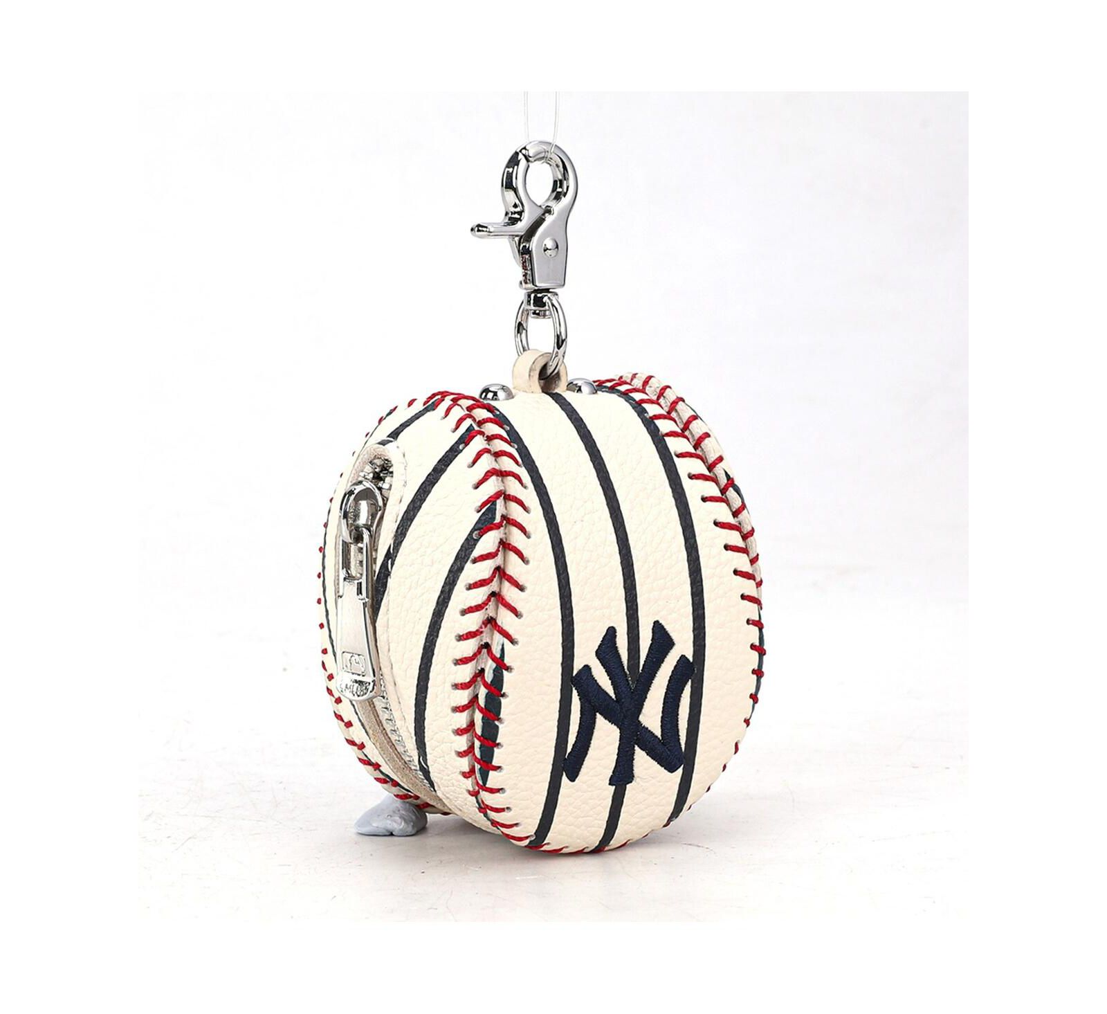 Брелок Montana West New York Yankees Baseball Bag Charm