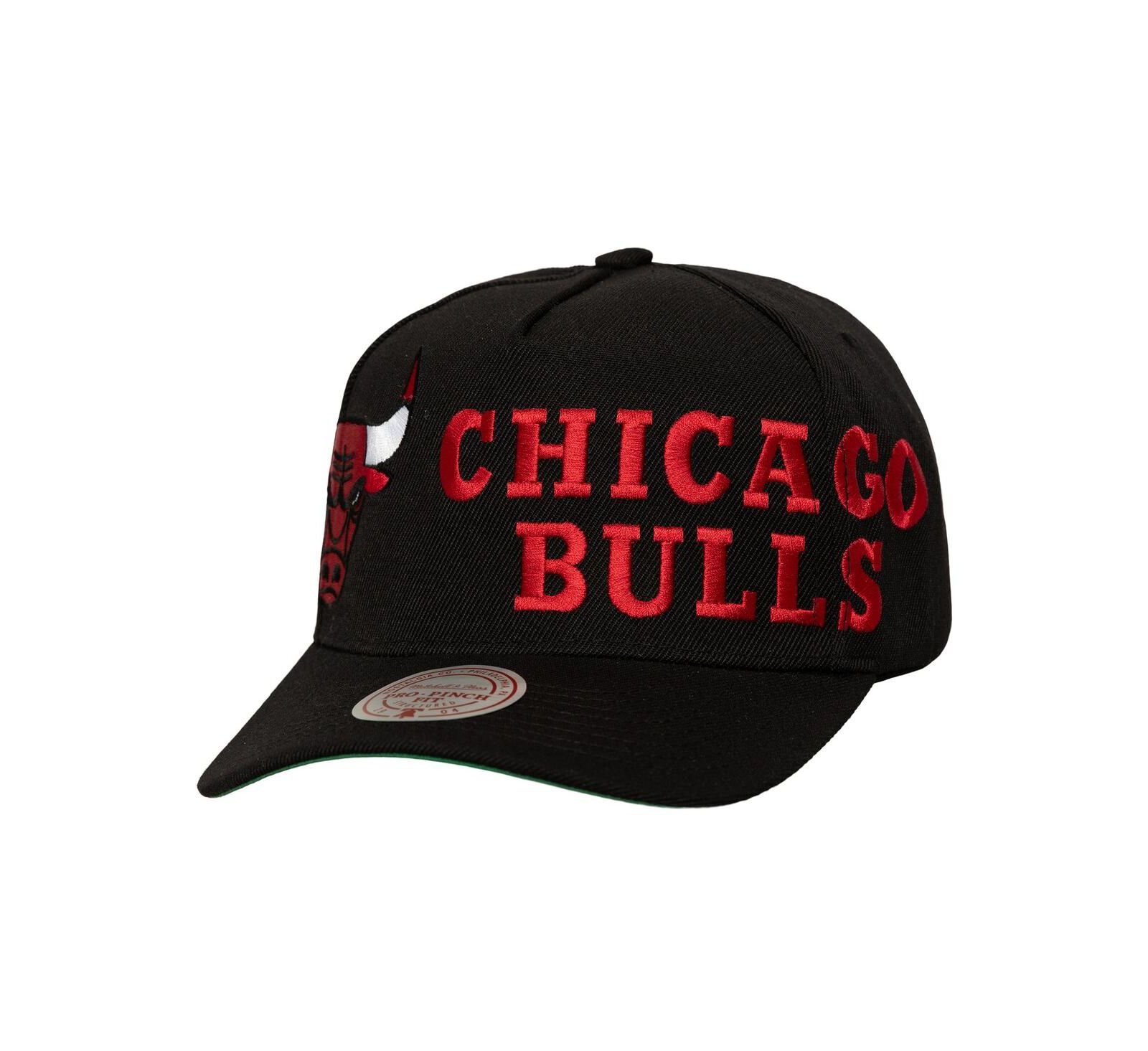 Мужская бейсболка Mitchell & Ness Black Chicago Bulls Busted Logo Wordmark Wrap-Around Pro Pinch Adjustable
