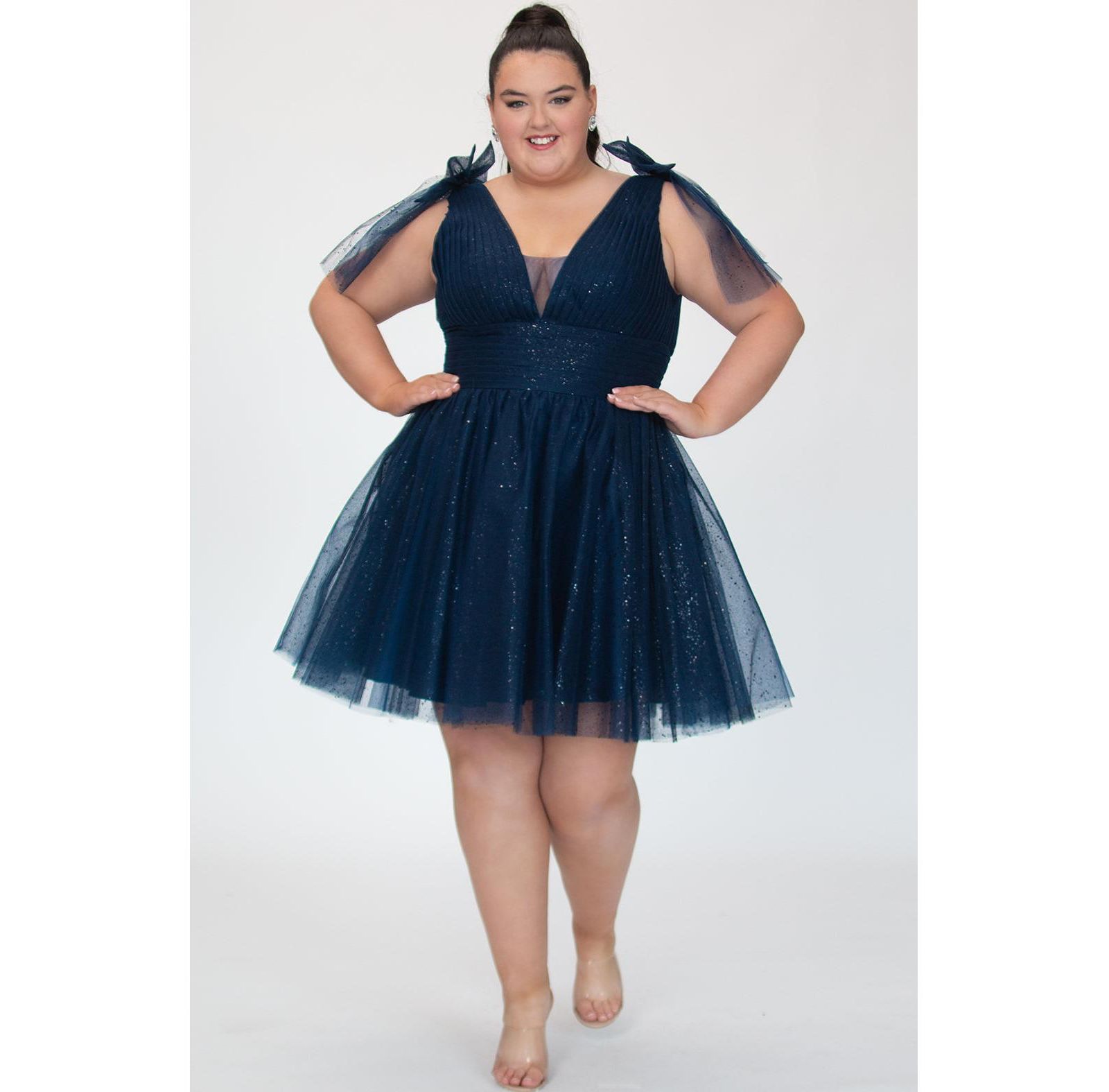 Женское коктейльное платье Sydney's Closet Sparkle Tulle Shamrock Green с отстегивающимися бантами