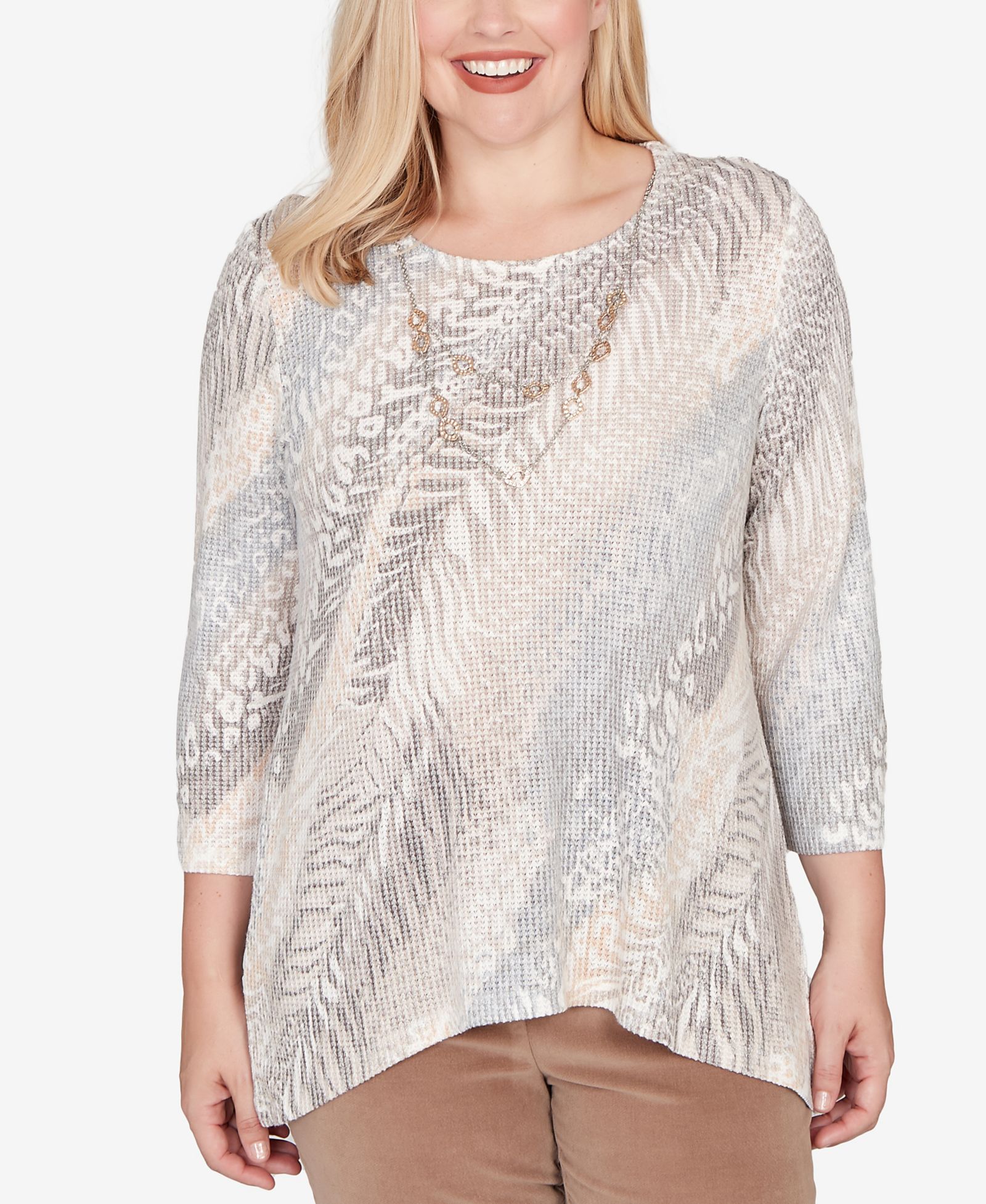 Alfred Dunner Petite топ Vienna Diagonal Animal Print с ожерельем