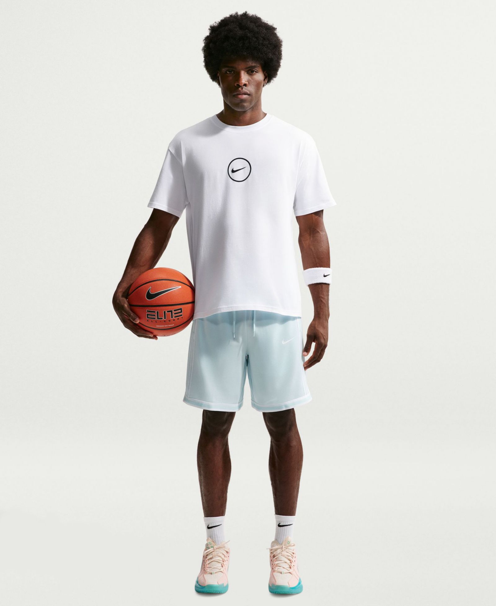 Nike Men's Basketball Short-Sleeve T-Shirt