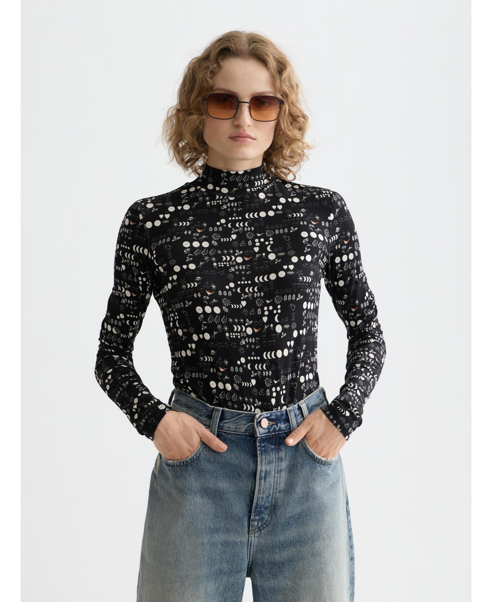 SCOTCH & SODA Women's All Over Printed Mock Neck Long Sleeve T-shirt