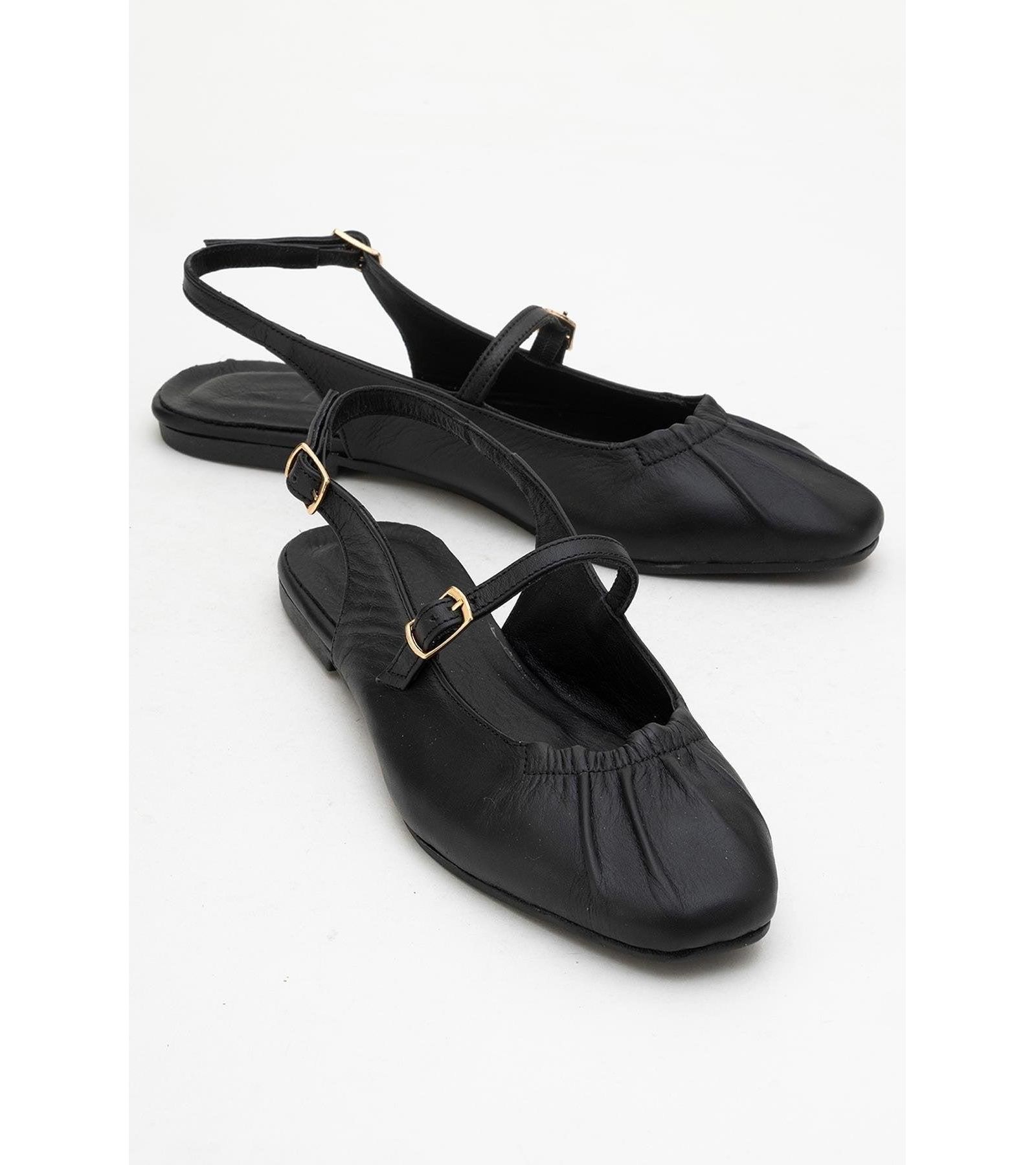 Forever & Always Shoes Britney кожаные сандалии с закрытым носком (Женские)