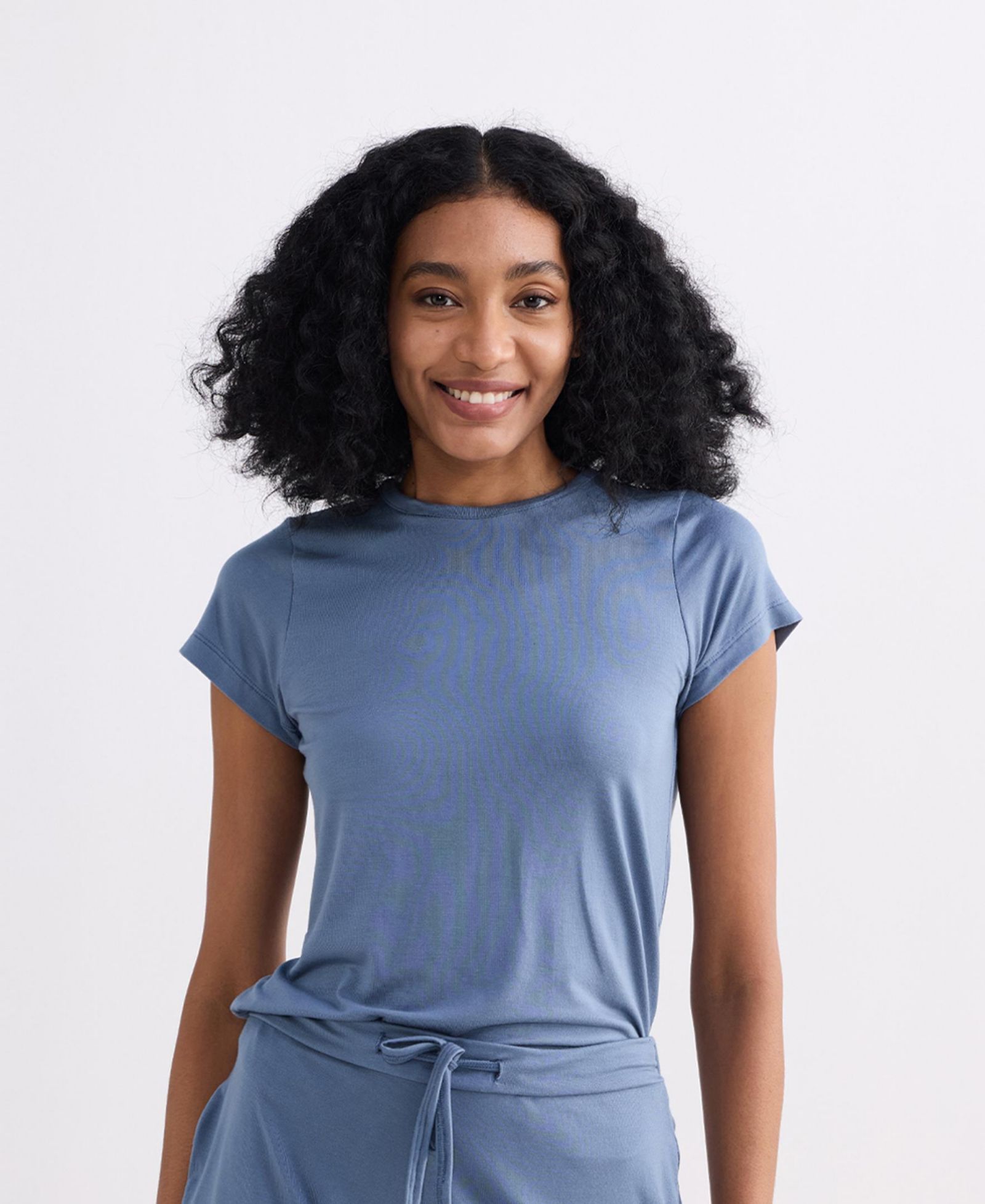Reistor Women's Essential Short Sleeve Tee in Blue