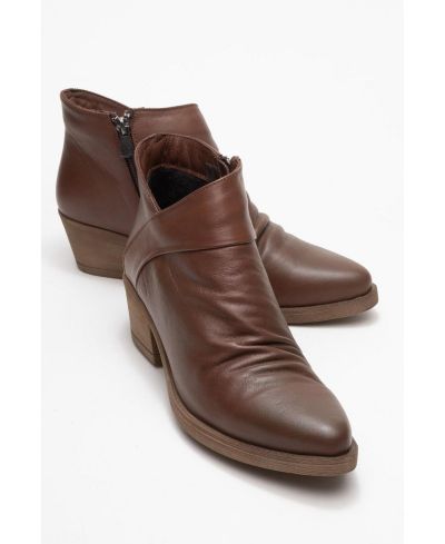 Forever & Always Shoes Women's Rule Leather Chunky Boot