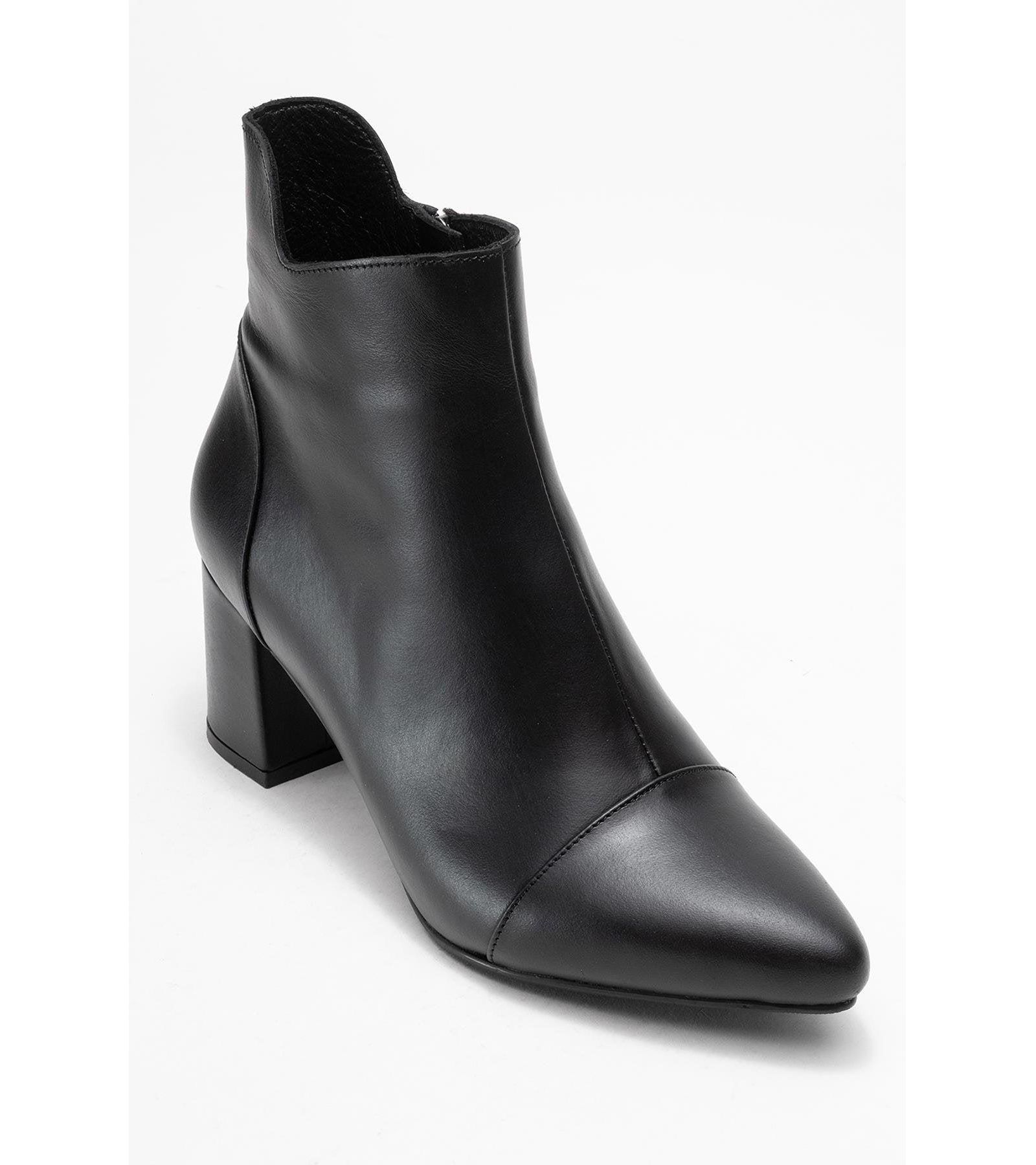 Forever & Always Shoes Women's Gael Leather Block Heel Boot