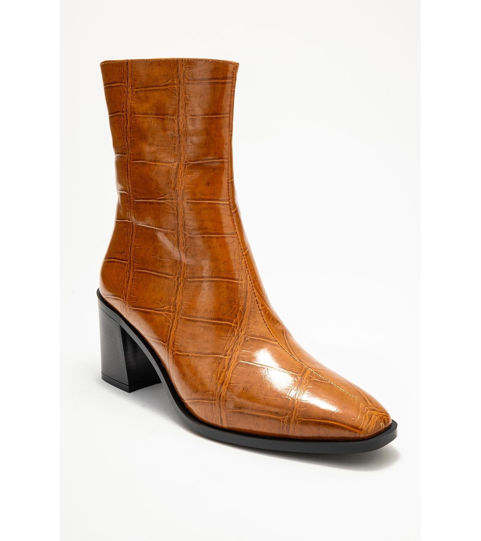 Prologue Shoes Women's Chara Block Heel Ankle Boot