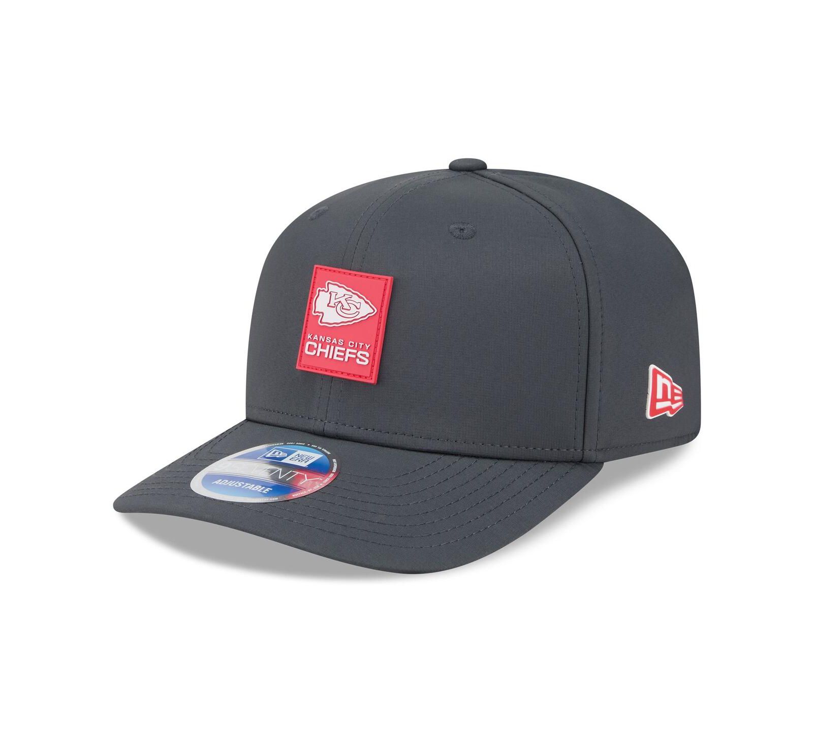 Мужская регулируемая кепка New Era Kansas City Chiefs 2025 Sideline Cold Weather 9SEVENTY, цвет Charcoal